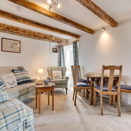 Storm Cottage Robin Hood's Bay Exterior photo