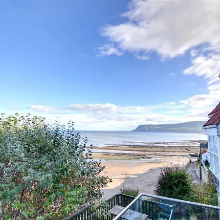 Storm Cottage Robin Hood's Bay Exterior photo